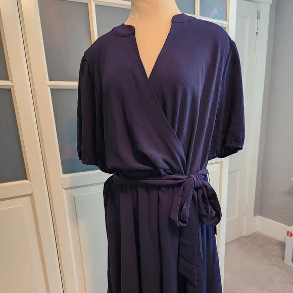 dkny dresses navy blue DKNY Short Sleeve Navy Blue Pleated Midi Dress